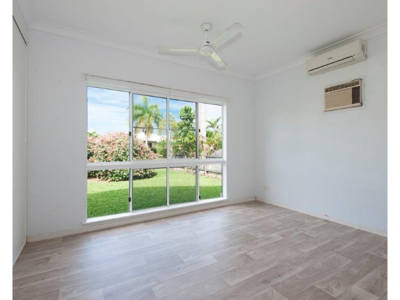8 Lorikeet Close, Port Douglas QLD 4877
