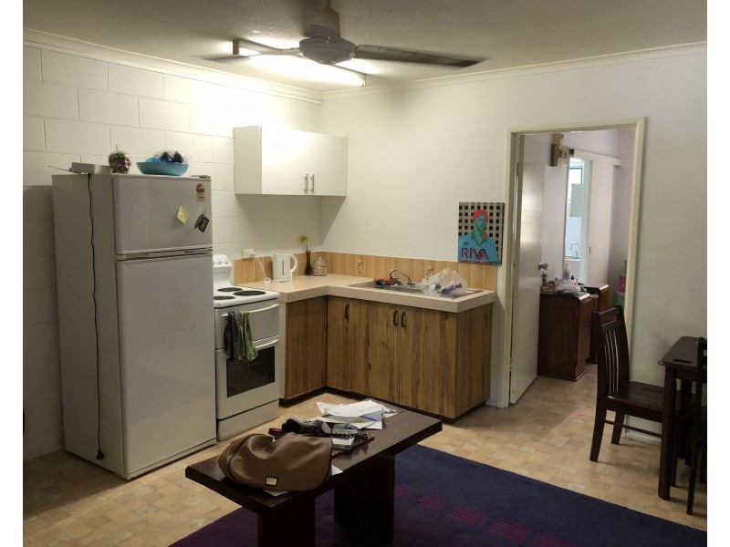 2/326 McLeod Street, Cairns North QLD 4870