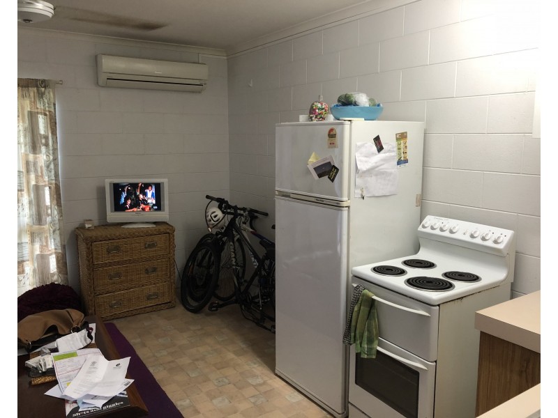 2/326 McLeod Street, Cairns North QLD 4870