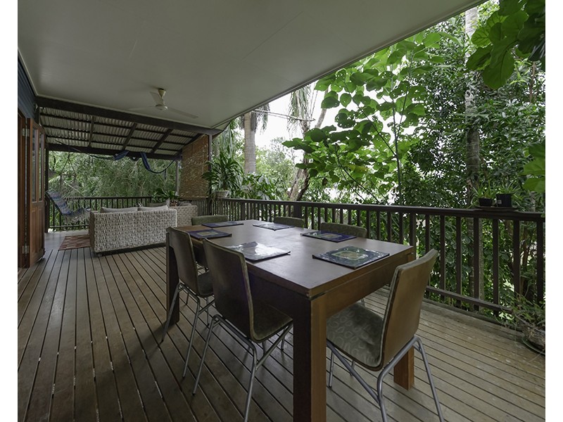 3 Poinciana Street, Cooya Beach QLD 4873