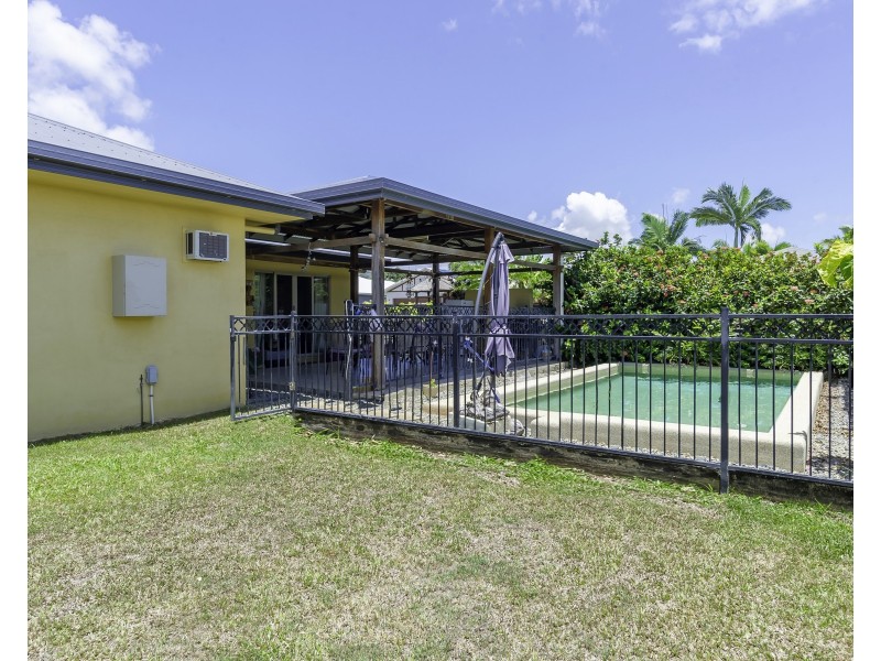 11 Shearwater Street, Port Douglas QLD 4877