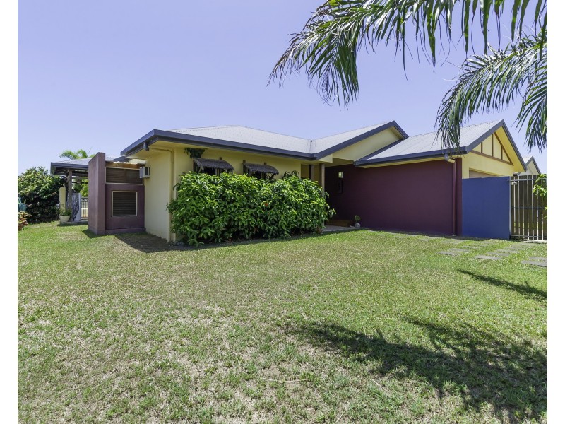 11 Shearwater Street, Port Douglas QLD 4877