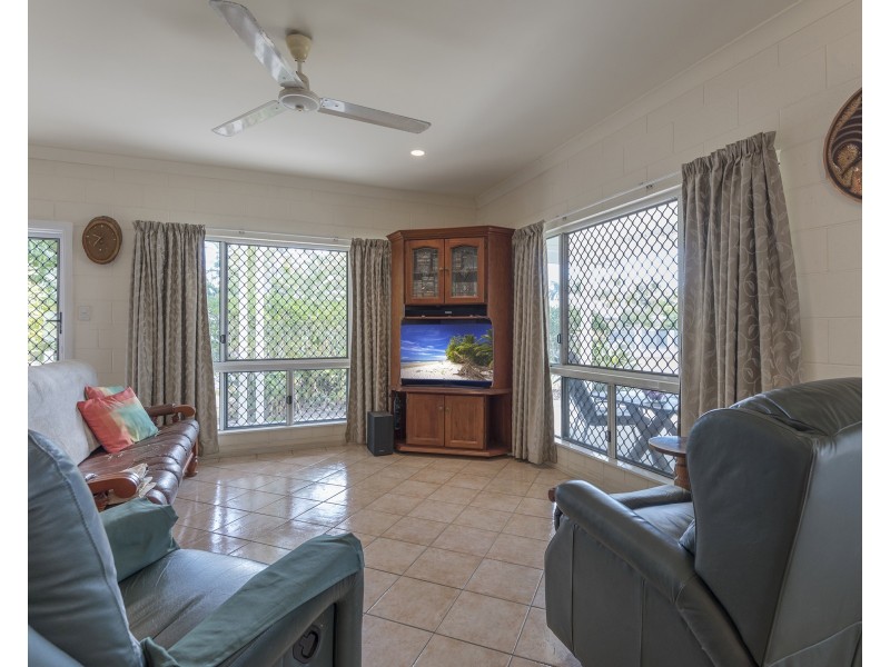 2 Ruby Close, Port Douglas QLD 4877