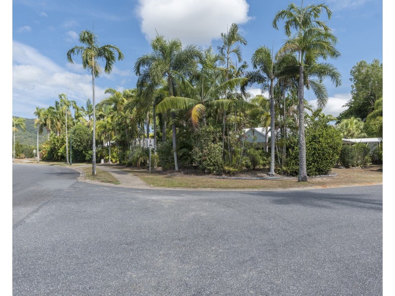 2 Ruby Close, Port Douglas QLD 4877