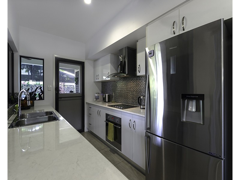 16 Dawal Close, Cooya Beach QLD 4873