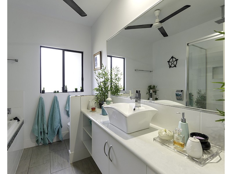 16 Dawal Close, Cooya Beach QLD 4873