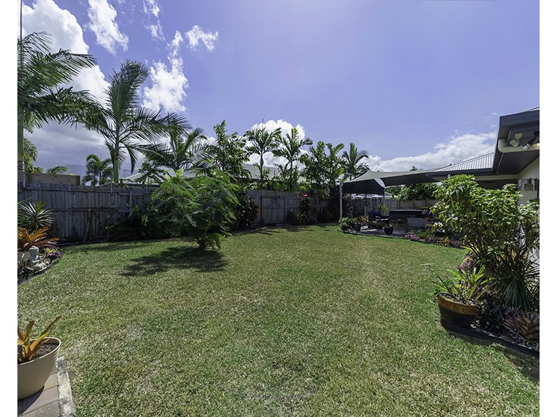 16 Dawal Close, Cooya Beach QLD 4873