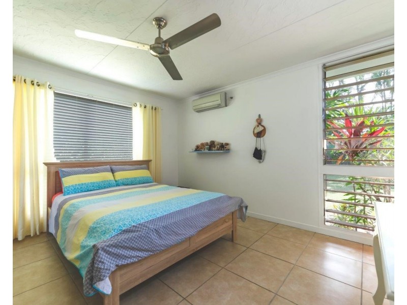 5 Jacaranda Close, Cooya Beach QLD 4873
