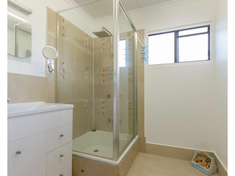 5 Jacaranda Close, Cooya Beach QLD 4873