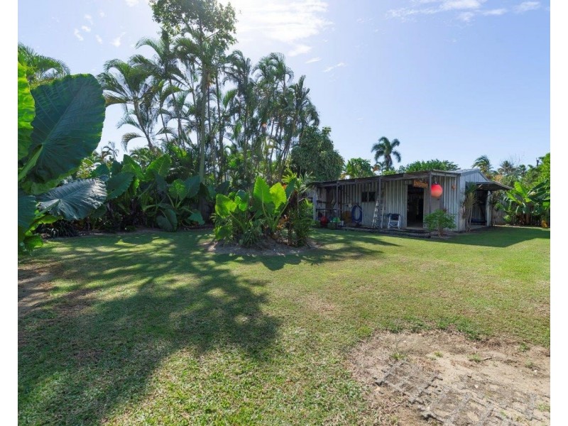 5 Jacaranda Close, Cooya Beach QLD 4873