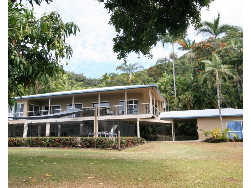 1301 Mossman-Daintree Road, Rocky Point QLD 4873