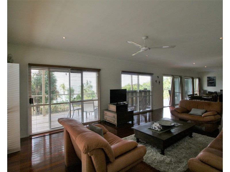 1301 Mossman-Daintree Road, Rocky Point QLD 4873