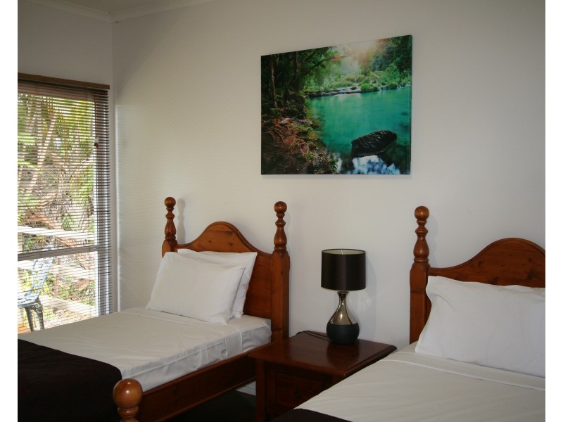 1301 Mossman-Daintree Road, Rocky Point QLD 4873