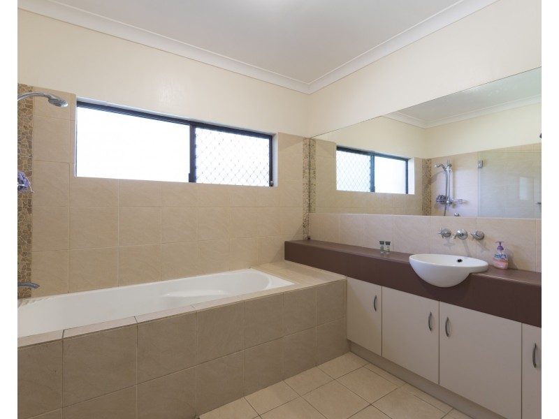 31 Pecten Avenue, Port Douglas QLD 4877