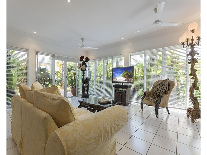 63 Reef Street, Port Douglas QLD 4877