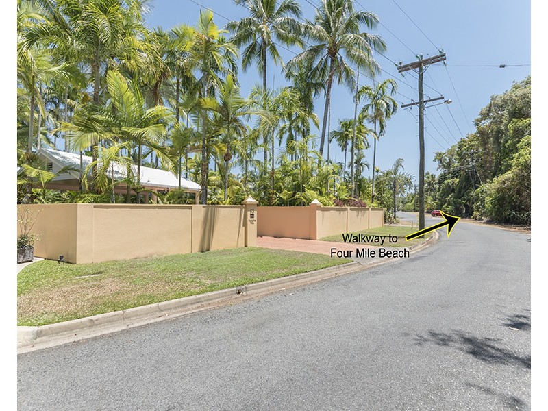 63 Reef Street, Port Douglas QLD 4877