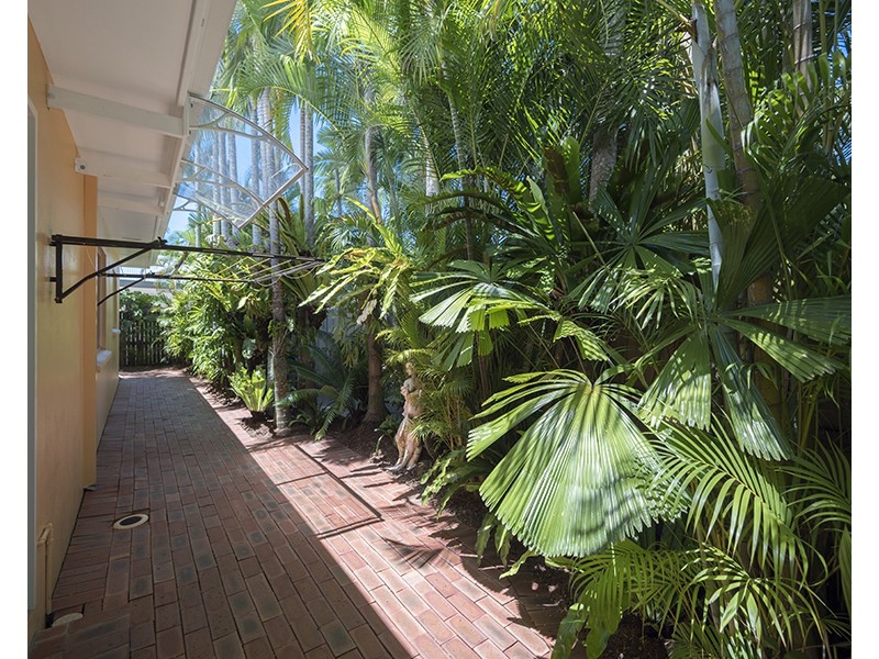 63 Reef Street, Port Douglas QLD 4877