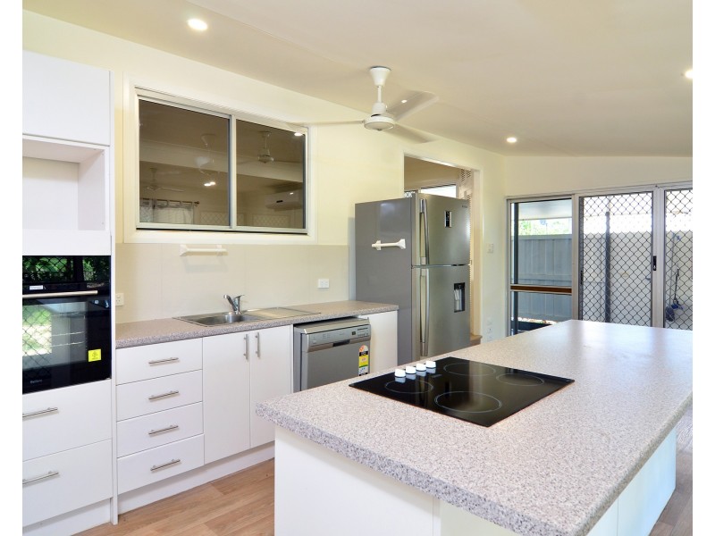 84  Alchera Drive, Mossman QLD 4873