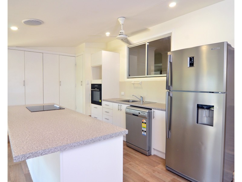 84  Alchera Drive, Mossman QLD 4873