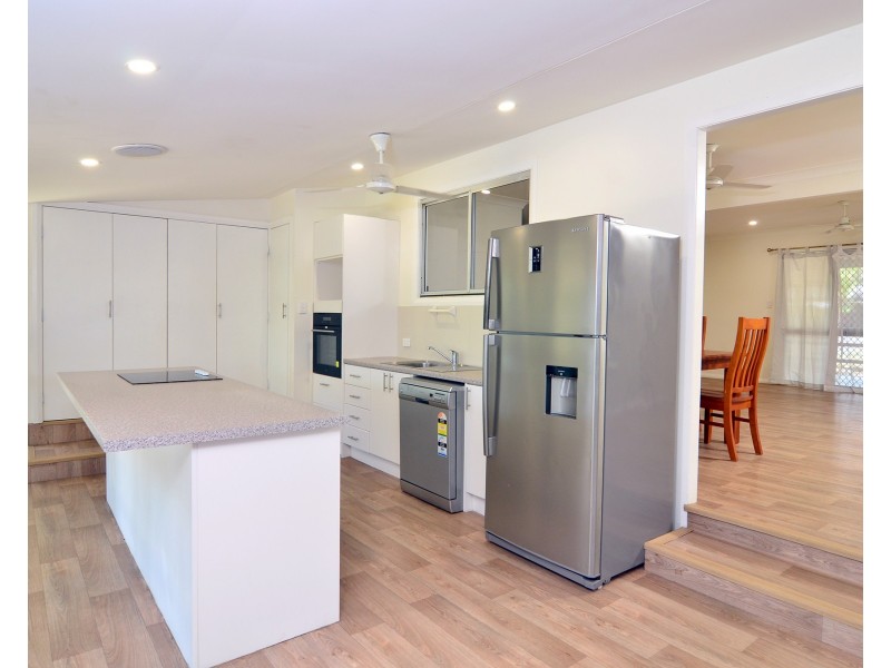 84  Alchera Drive, Mossman QLD 4873