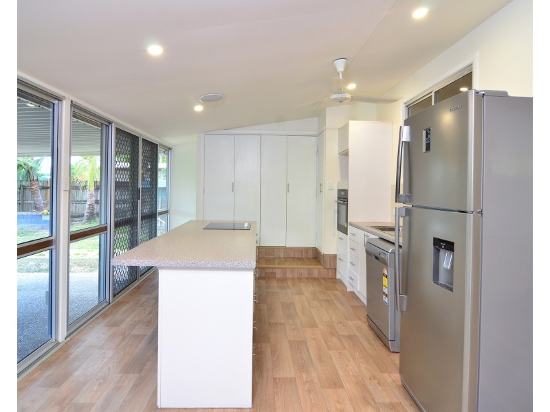 84  Alchera Drive, Mossman QLD 4873