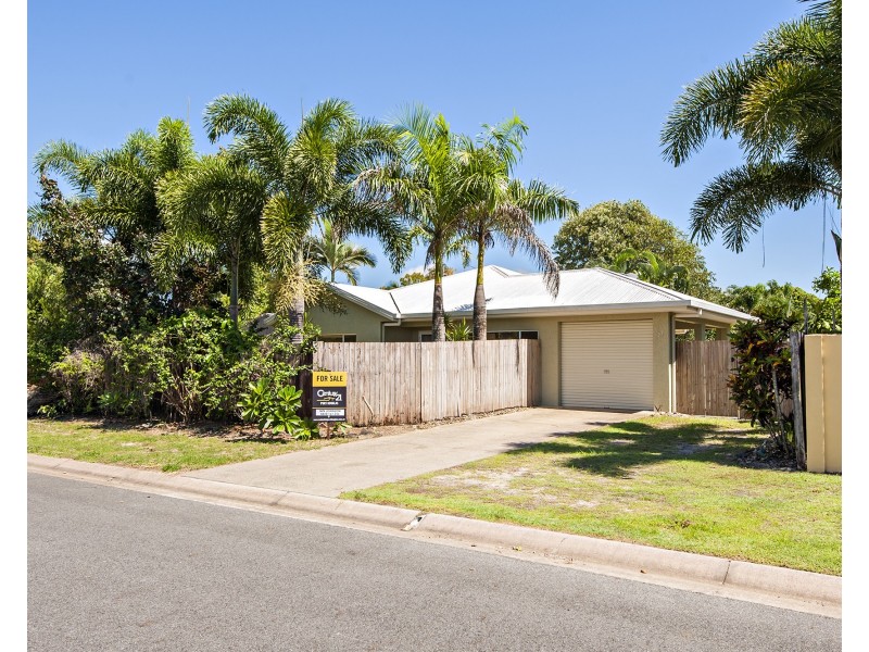 27 Allamanda Street, Cooya Beach QLD 4873