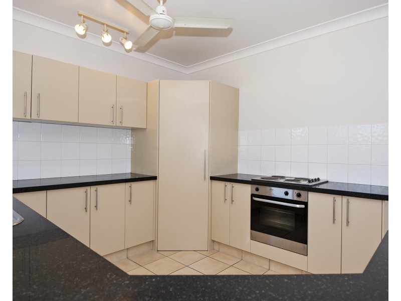 27 Allamanda Street, Cooya Beach QLD 4873