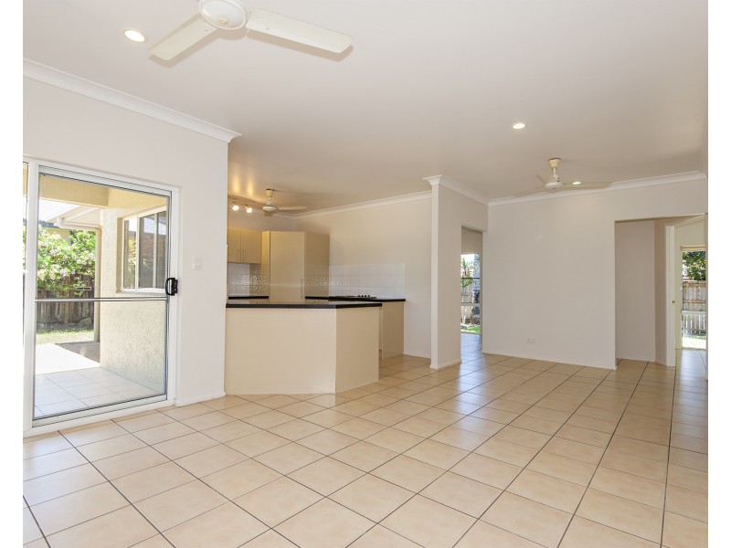 27 Allamanda Street, Cooya Beach QLD 4873