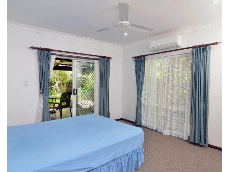 4 Albatross Close, Cooya Beach QLD 4873