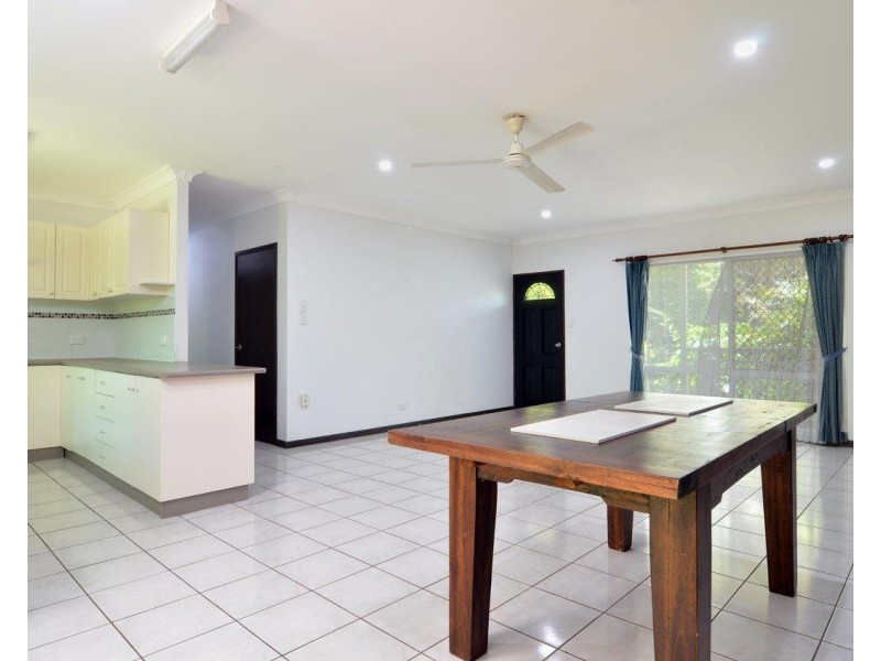 4 Albatross Close, Cooya Beach QLD 4873