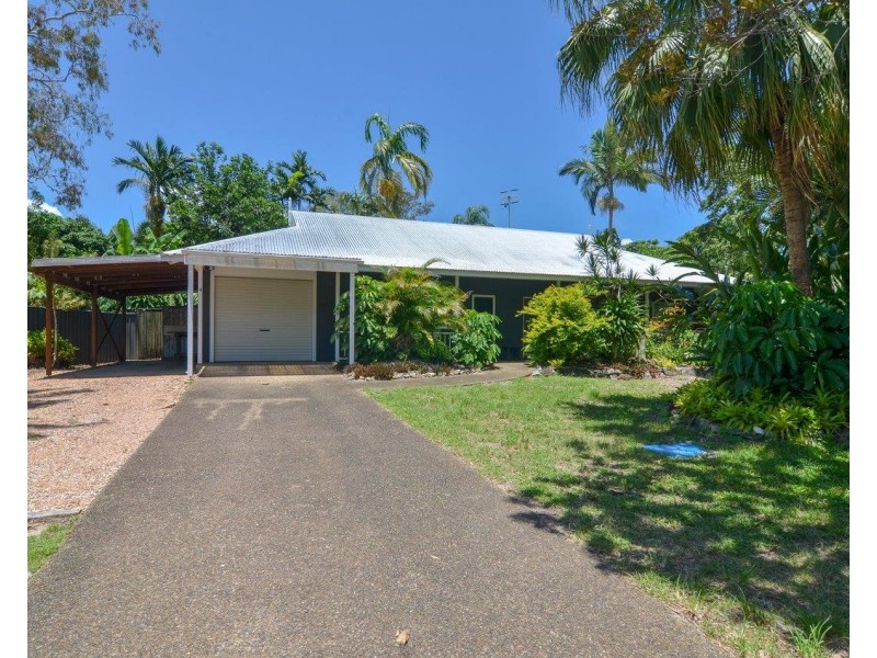 4 Albatross Close, Cooya Beach QLD 4873