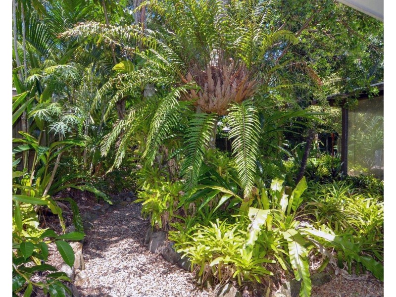 4 Albatross Close, Cooya Beach QLD 4873