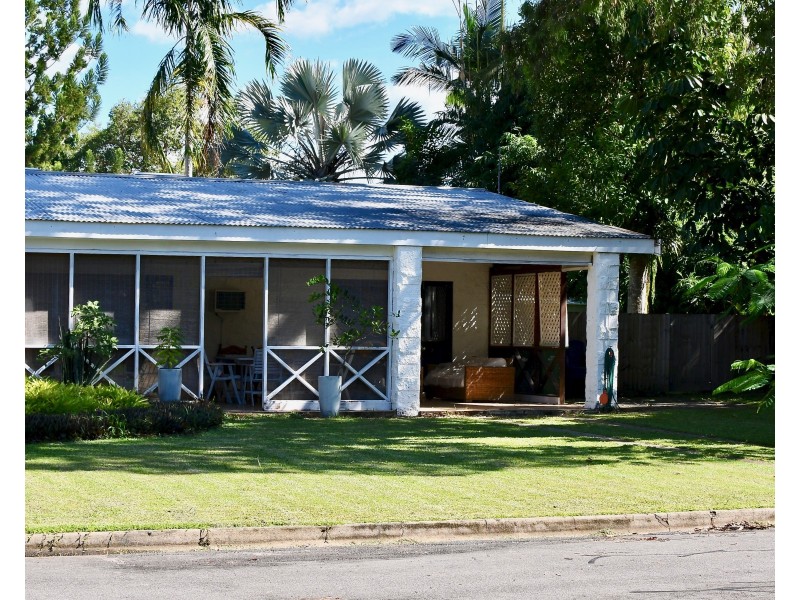 2/9  Spinnaway Close, Port Douglas QLD 4877