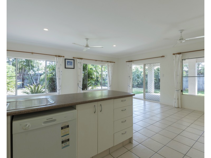 11 Birdwing Street, Port Douglas QLD 4877