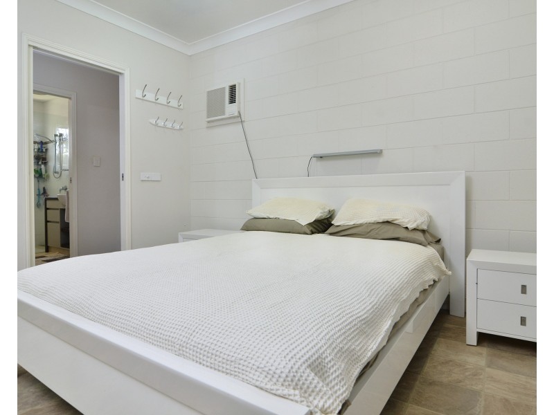 13 Poinciana Street, Cooya Beach QLD 4873