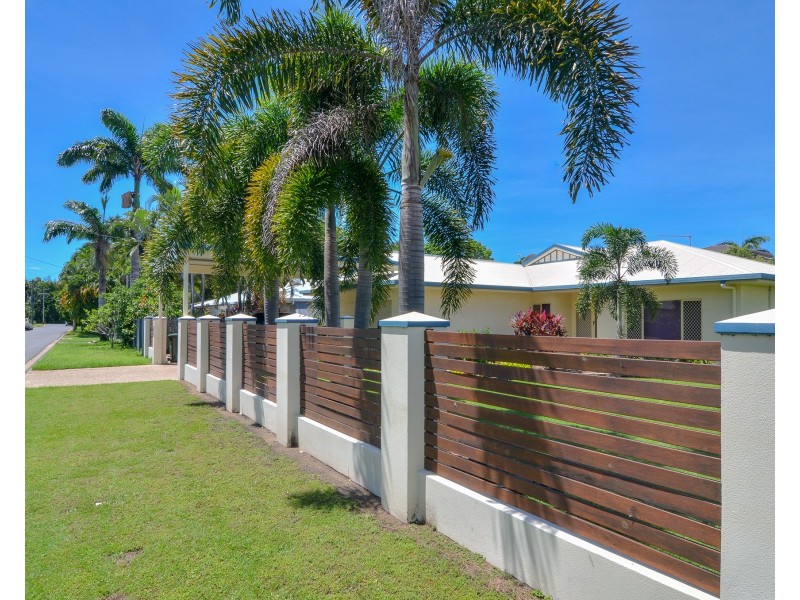 14 Limpet Avenue, Port Douglas QLD 4877