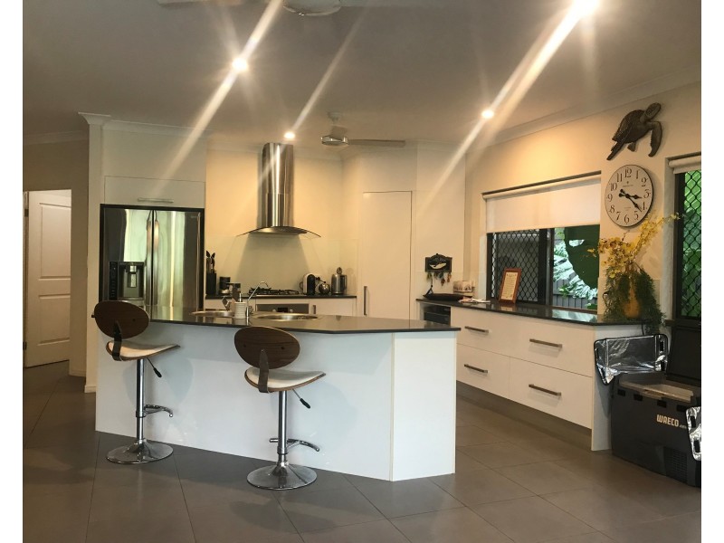 16  Old Port Road, Port Douglas QLD 4877