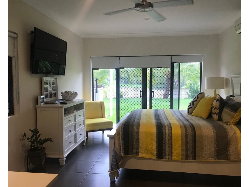 16  Old Port Road, Port Douglas QLD 4877