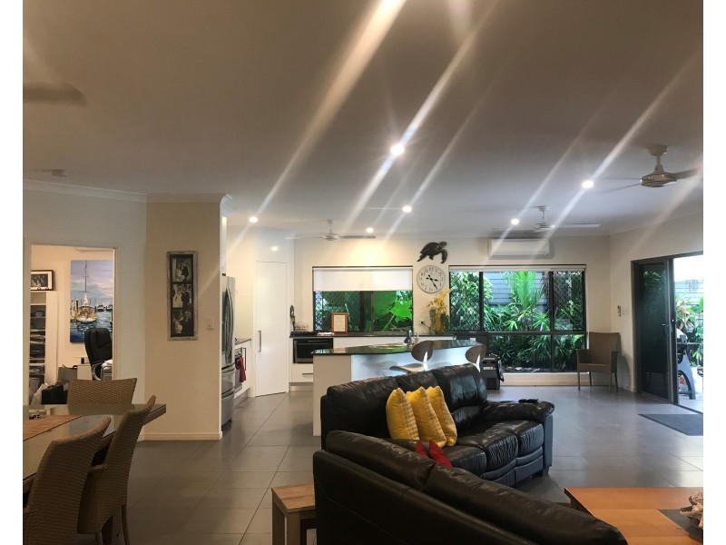 16  Old Port Road, Port Douglas QLD 4877