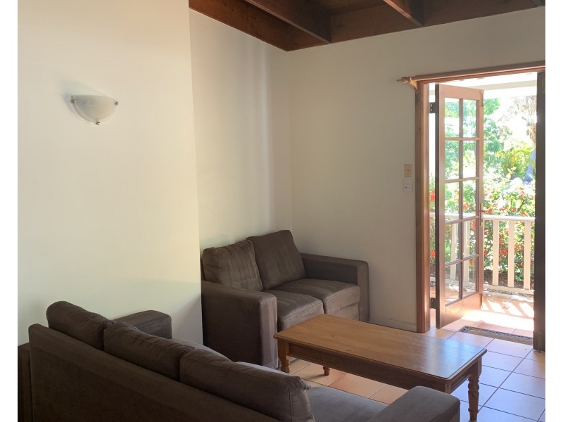 4 / 3 Port Street, Port Douglas QLD 4877