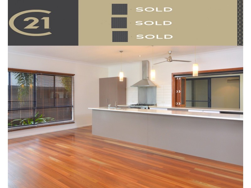 26 White Oak Avenue, Mossman QLD 4873