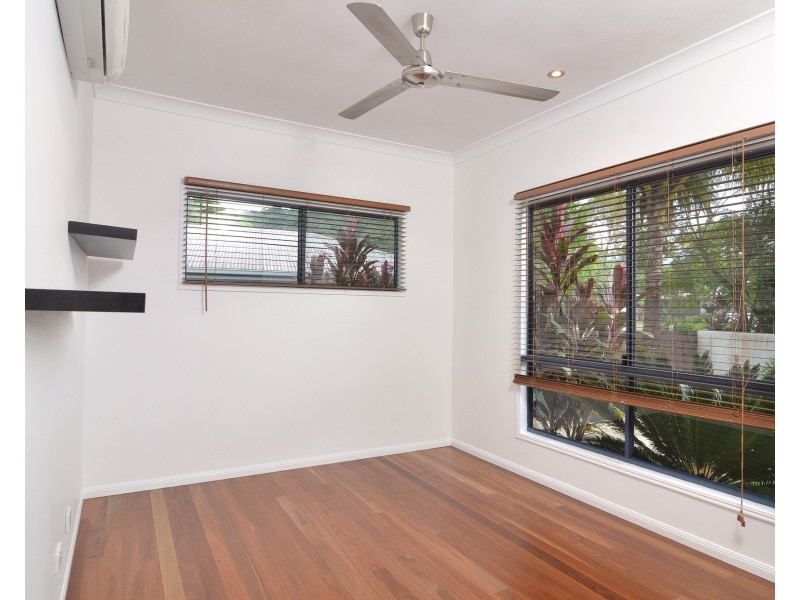 26 White Oak Avenue, Mossman QLD 4873