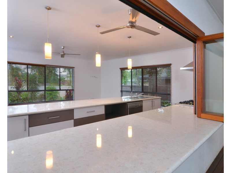 26 White Oak Avenue, Mossman QLD 4873