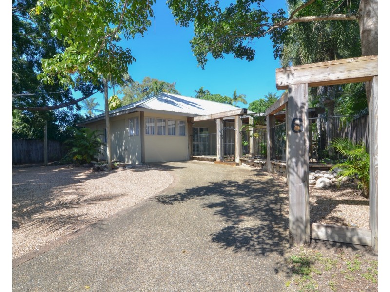 6  Albatross Close, Cooya Beach QLD 4873