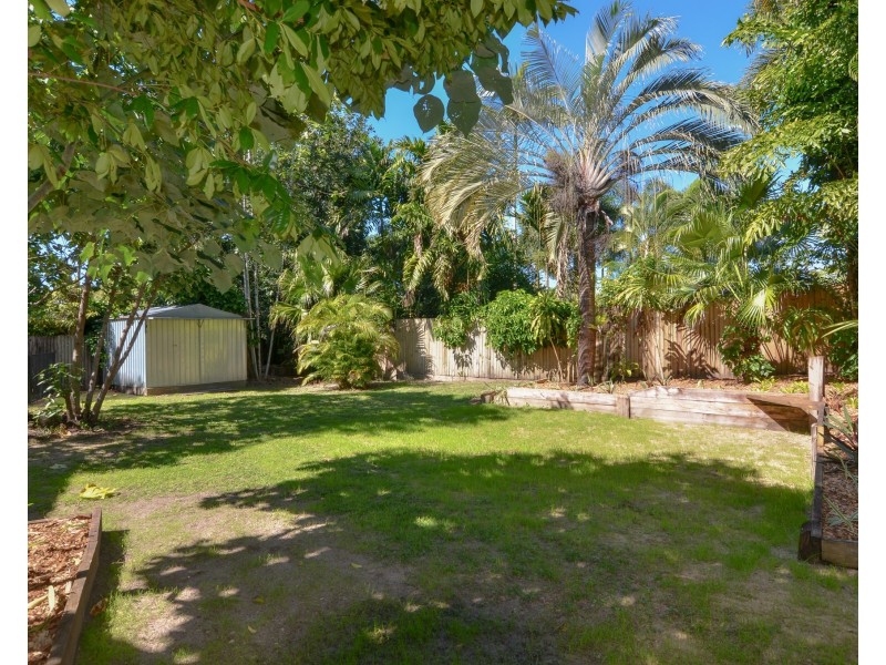 6  Albatross Close, Cooya Beach QLD 4873