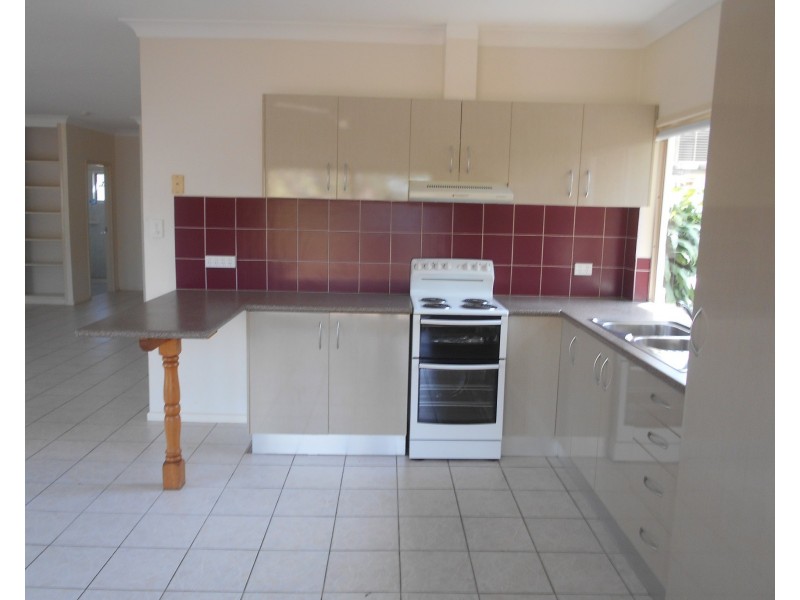 17 Allamanda Street, Cooya Beach QLD 4873