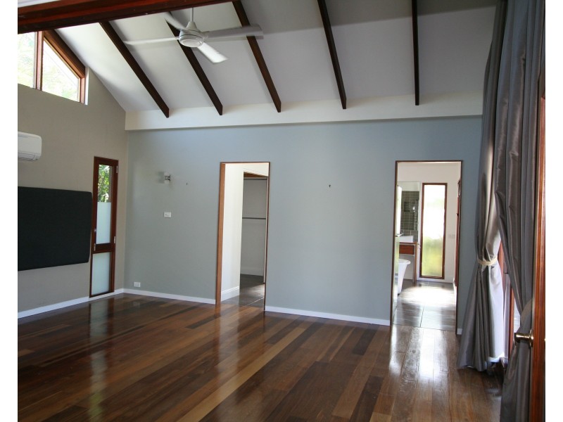 9 Limpet Avenue, Port Douglas QLD 4877