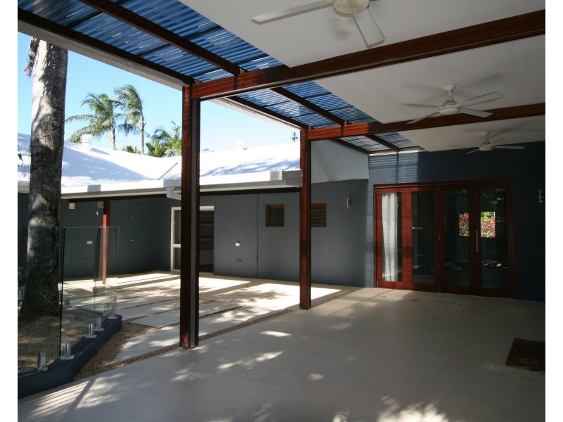 9 Limpet Avenue, Port Douglas QLD 4877