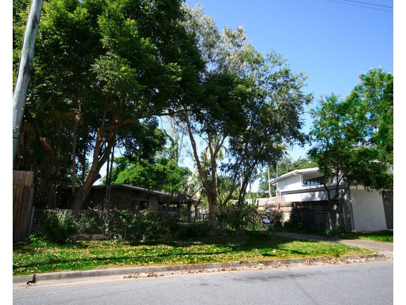 6 Triton Crescent, Port Douglas QLD 4877