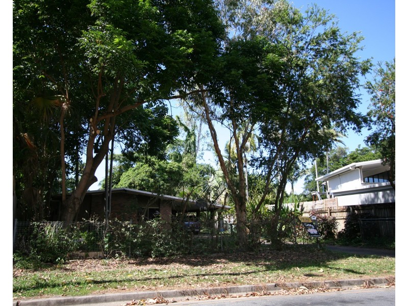 6 Triton Crescent, Port Douglas QLD 4877